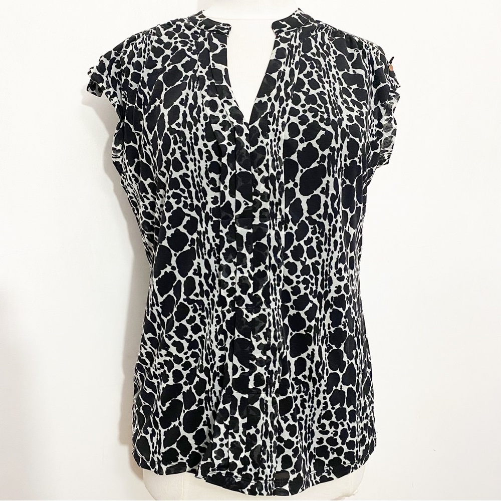 WORTHINGTON animal print lined cap sleeve split neck polyester top L